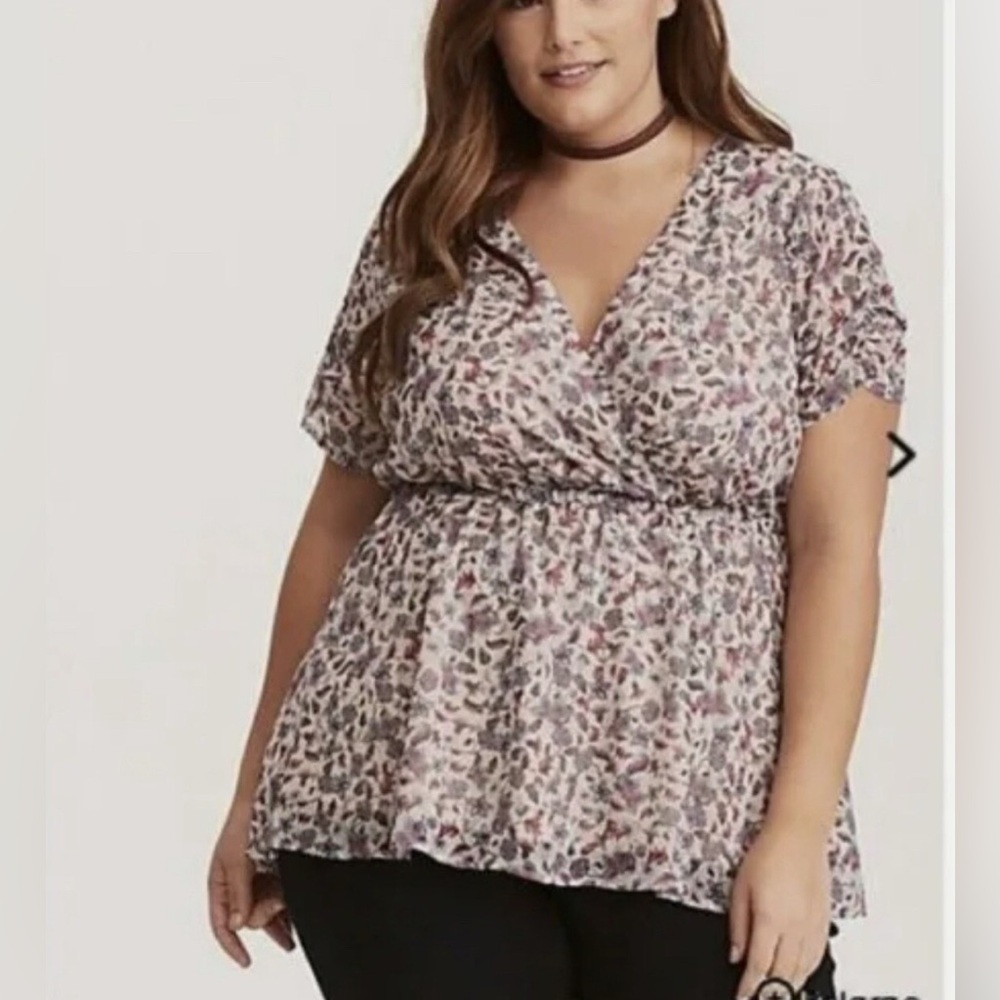 Torrid Womens 4X Purple Ditsy Floral Short Sleeves Chiffon Babydoll Blouse - Picture 9 of 16